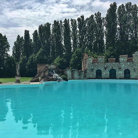 Tenuta Il Tenchio Hotel Lacchiarella Exterior foto